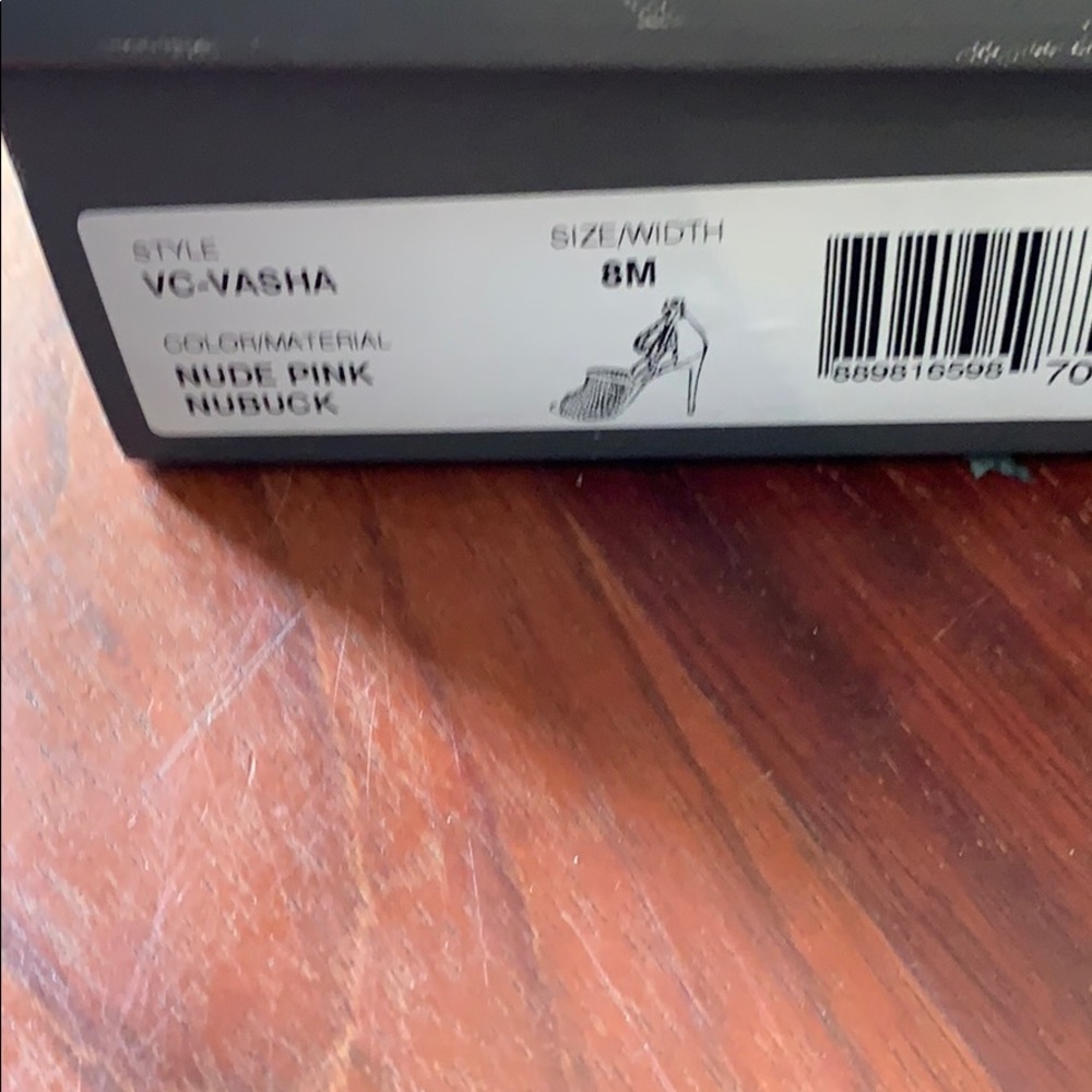 Heels - Picture 3 of 3